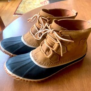Sorel“out and about” boots! 10